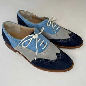 Blue & grey suede oxford shoes. Fun. EUC. Size 39 or 8. Work in all seasons.